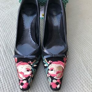 J. Renee Women’s Cassia Pump